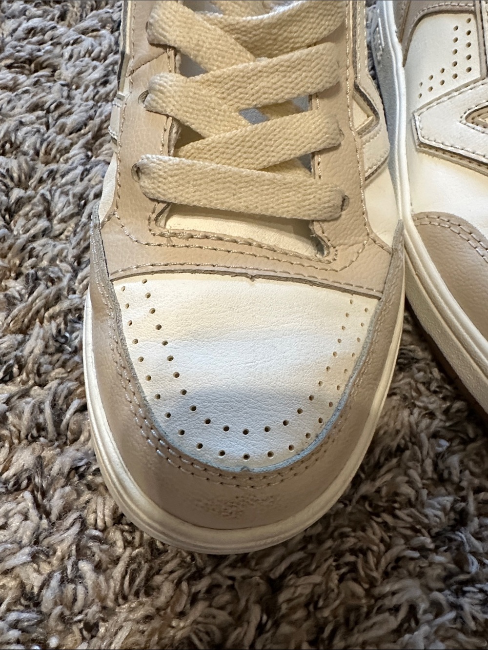 Women's Vans 6.5 - Picture 10 of 13